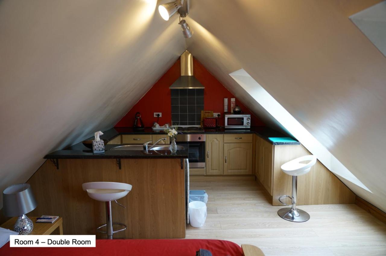 Pentre Riding Stables Hotel Abercraf Bagian luar foto
