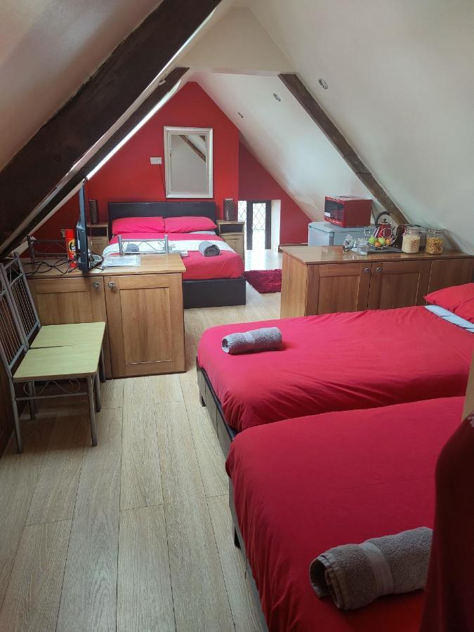 Pentre Riding Stables Hotel Abercraf Bagian luar foto